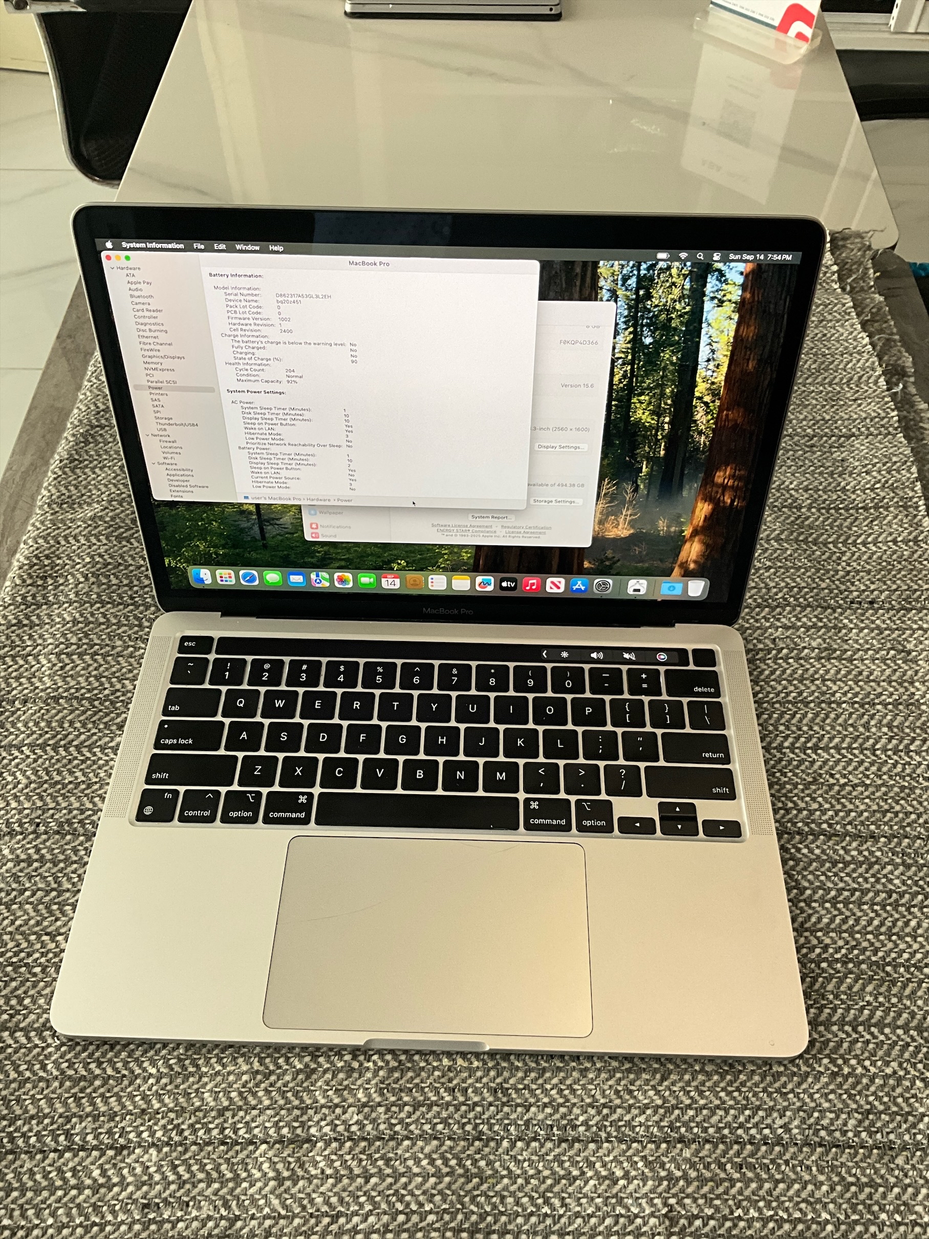 MacBook Pro 2022, M2/8GB/512GB